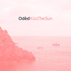  Kiss The Sun